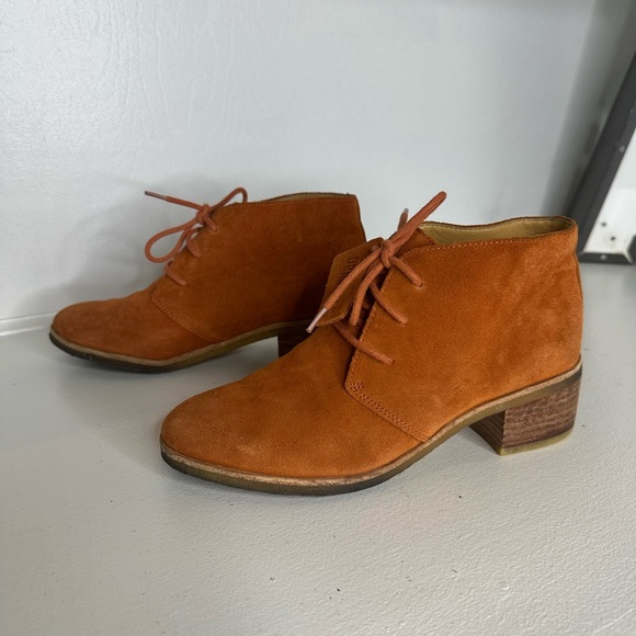 Clarks Shoes - Clarks Originals Women's Orange Phenia Suede Desert  Ankle Boot Size 7.5